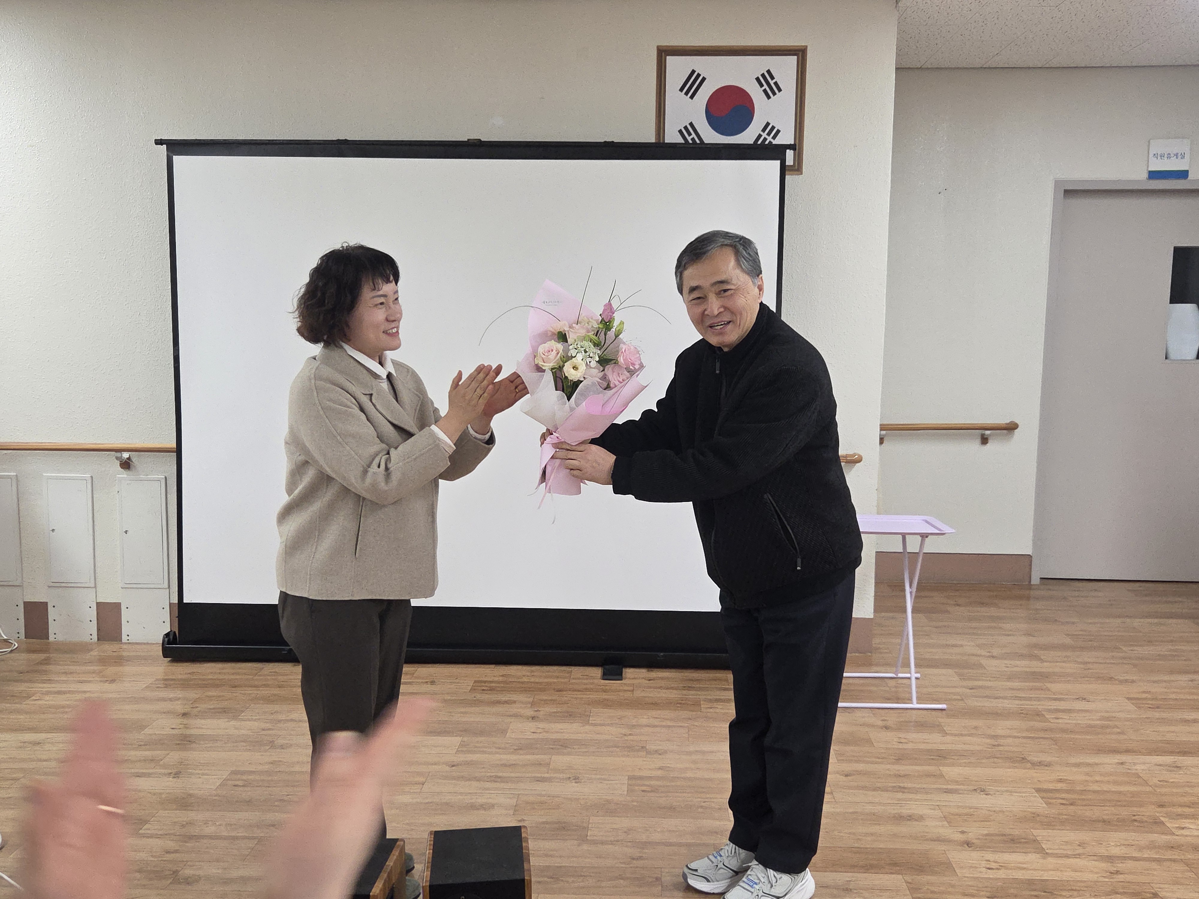 이미지 대체문구를 입력하세요